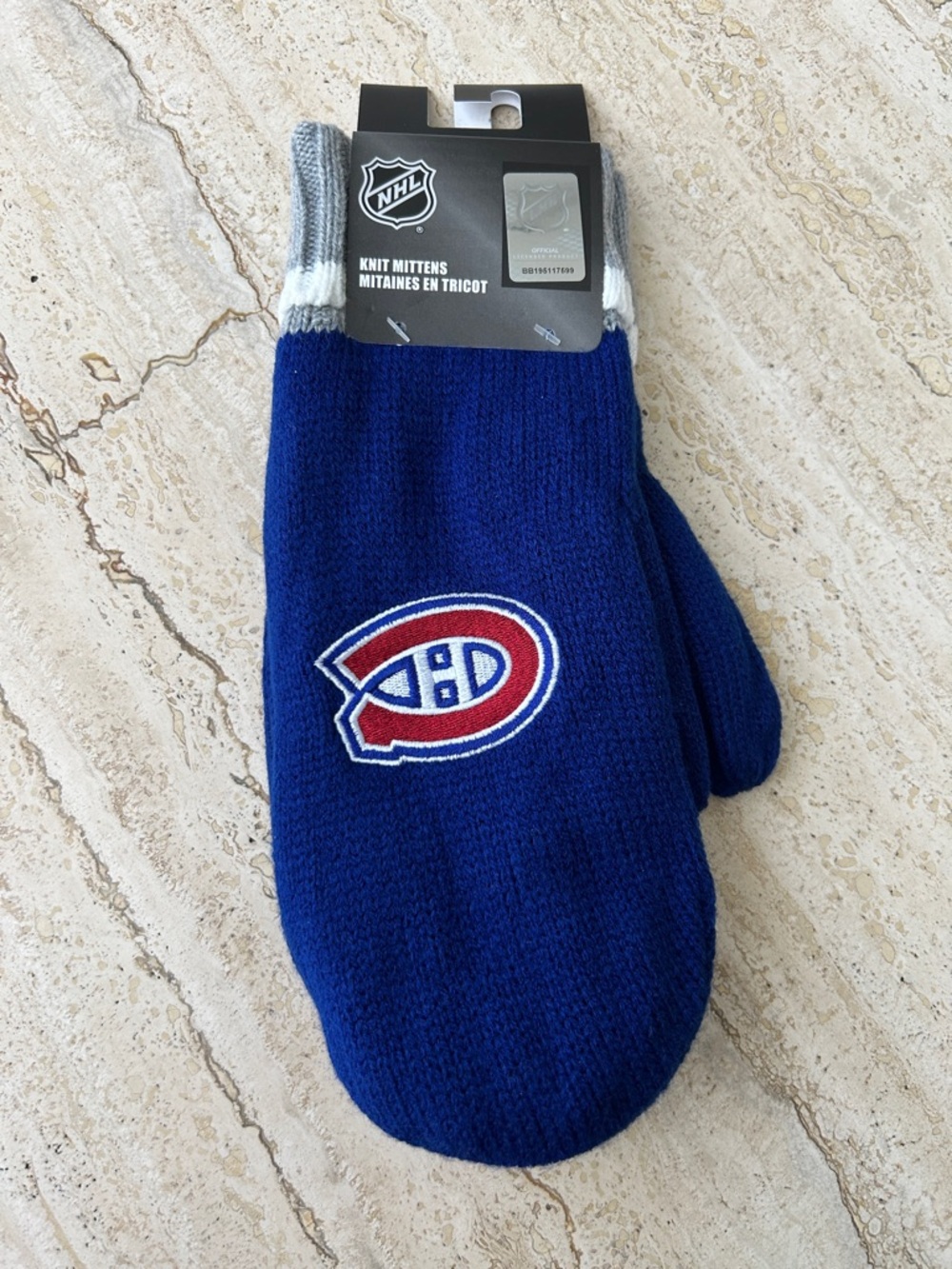 NWT 🆕 Habs Canadiens NHL Official knit mittens one size for adults